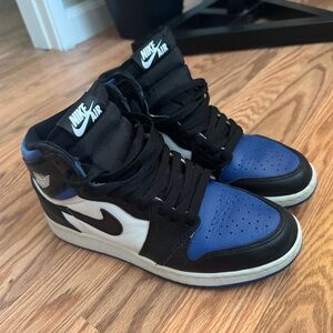 Jordan Men's Black and Blue Sneakers